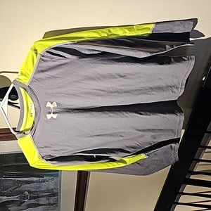 Boys Under Armour Long Sleeve Heat Gear Shirt